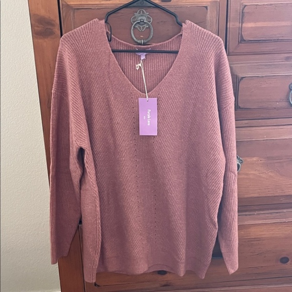 Purple Lava V-Neck Sweater in Mauve Size Large NWT